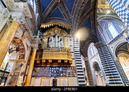 Siena Toskana Italien. Die Orgel in der Kathedrale Stockfoto