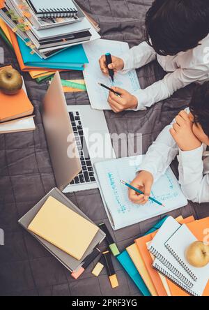 Teen Boys Doing Homework Stockfoto