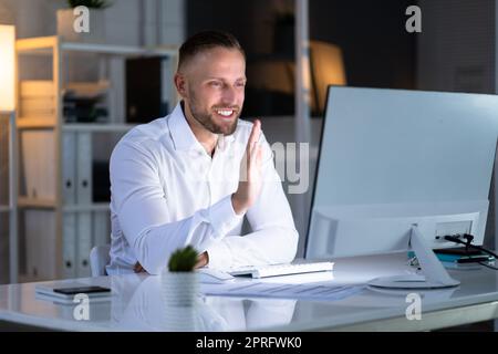 Online-Business-Meeting-Anruf Am Computer Stockfoto