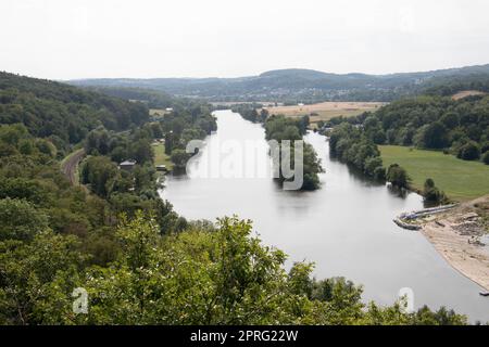 Ruhrtal in Witten mit Flusslauf Stockfoto