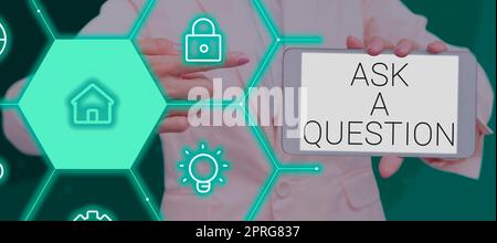 Textunterschrift Präsentation Frage stellen. Geschäftsidee Suchen Sie nach Expertenberatungen Lösungen zu Helpdesk-Frauen mit Glühbirnen rund um futuristisches Design und Präsentation neuer Ideen. Stockfoto