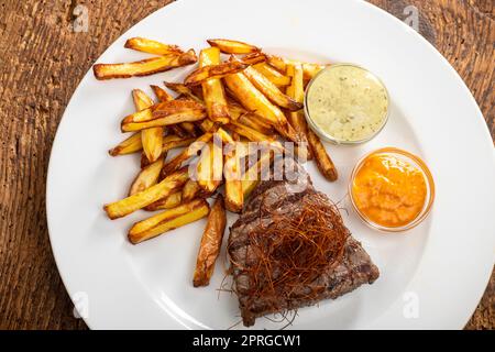 Steak und pommes frites Stockfoto