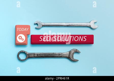 Handschriftenschild Seo Solutions, Geschäftskonzept Suchmaschine Ergebnis Seite Besucher durch Rankings erhöhen Stockfoto