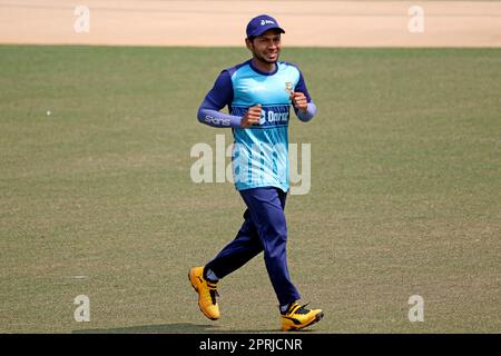 Tigers Wicketkeeper Mushfiqur Rahim während des Bangladesch National Cricket Teams nimmt an der Übungssitzung im Zahur Ahmed Chowdhury Stadium, Sag, Teil Stockfoto