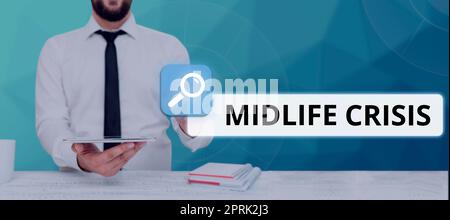 Hand schreiben Zeichen Midlife Krise, Internet-Konzept Software-Entwicklung Technik Zerlegen einer Anwendung Stockfoto