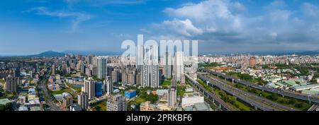 Lin Kou, Taiwan, 12. Juli 2022: Draufsicht auf die Stadt Lin Kou Stockfoto