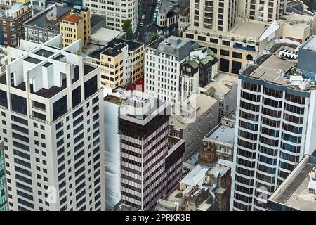 Auckland, Neuseeland, von hohen Bürogebäuden aus gesehen Stockfoto