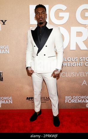 Los Angeles, Ca. 26. April 2023. Khris Davis auf der Weltpremiere von Affirm Films und Sony Pictures Entertainment Big George Foreman: The Wunderful Story of the Once and Future Heavyweight Champion of the World bei Regal La Live in Los Angeles, Kalifornien, am 26. April 2023. Kredit: Faye Sadou/Media Punch/Alamy Live News Stockfoto