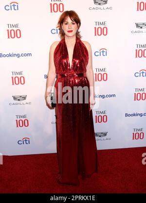 New York City, USA. 26. April 2023. Molly Ringwald nimmt an der Gala 2023 TIME100 Teil, die am 26. April 2023 im Lincoln Center in New York City, NY, stattfindet © Steven Bergman/AFF-USA.COM Kredit: AFF/Alamy Live News Stockfoto