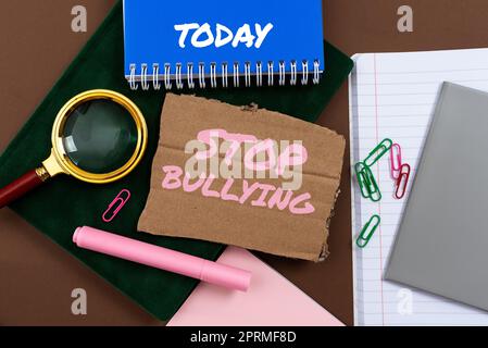 Schreiben Text anzeigen Stoppen Sie Mobbing, Internet-Konzept verhindern Sie die Krankheit des erhöhten Blutzuckerspiegels Denken Neue Schreibkonzepte, Brea Stockfoto