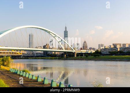 Taipei, Taiwan 23. Juli 2022: Skyline von Taipeh Stockfoto