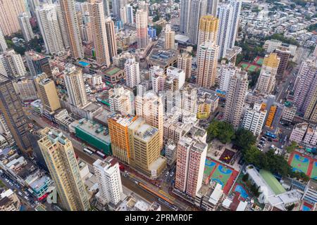 Yuen Long, Hongkong 18. Oktober 2020: Drohne fliegt über die Stadt Hongkong Stockfoto