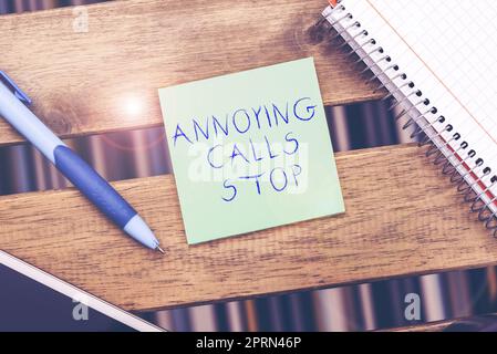Schreiben Text anzeigen Lernen Sie etwas Neues, Business-Konzept Spam-Telefone verhindern Blacklisting Zahlen wütend Anrufer Stockfoto