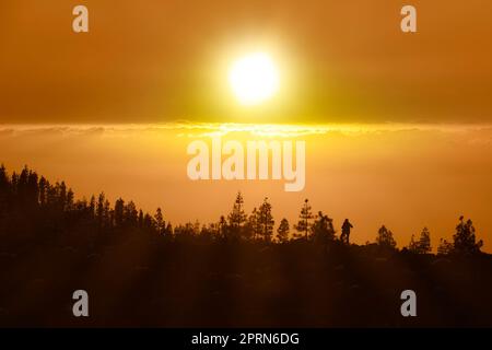 Sonnenuntergansszenerie um Mirador de las Narices del Teide auf Teneriffa auf den Kanarischen Inseln in Spanien Stockfoto