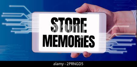 Handgeschriebenes Schild Store Memories, Business zeigt einen systematischen Prozess, um sich einen gewünschten zukünftigen Geschäftsmann, der neue Ideen denkt, vorzustellen, Geschäftsfrau Stockfoto