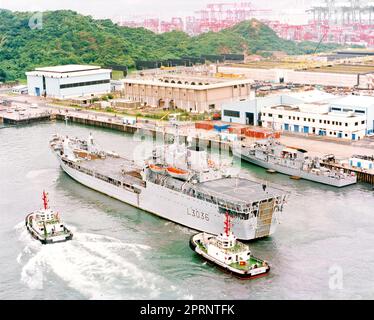 Das Hilfsschiff der Königlichen Flotte RFA Sir Percivale trifft im Juni 1997 in Hongkong ein, um den britischen Rückzug aus Hongkong zu unterstützen. Stockfoto