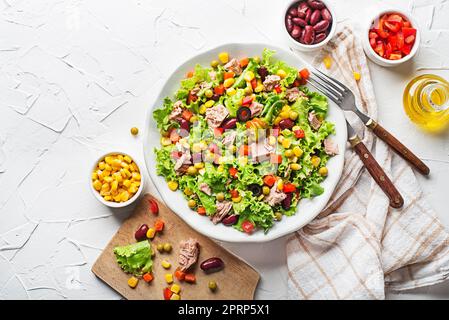 Mexikanischer Thunfisch-Maissalat Stockfoto