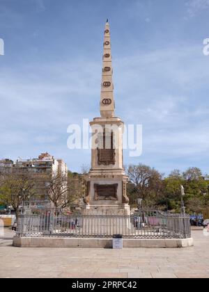 Obelisk in Erinnerung an General Torrijos, Plaza de La Merced, Malaga Stadtzentrum, Malaga, Spanien. Stockfoto