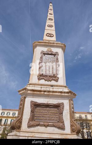 Obelisk in Erinnerung an General Torrijos, Plaza de La Merced, Malaga Stadtzentrum, Malaga, Spanien. Stockfoto