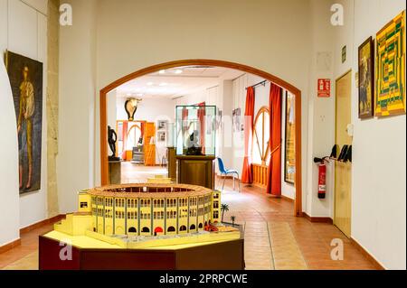 Alicante, Spanien, Stierkampfmuseum und Umgebung. Stockfoto