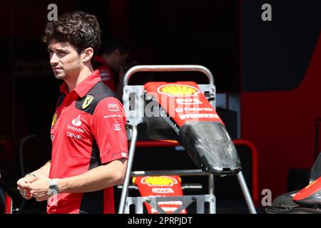 Baku, Aserbaidschan. 27. April 2023. Charles Leclerc (MON) Ferrari. Formel-1-Weltmeisterschaft, Rd 4, Aserbaidschan Grand Prix, Donnerstag, 27. April 2023. Baku City Circuit, Aserbaidschan. Kredit: James Moy/Alamy Live News Stockfoto