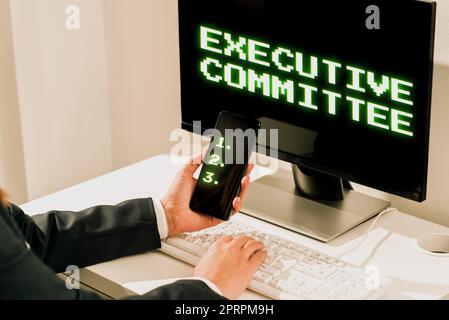 Konzeptionelle Bildunterschrift Executive Committee. Das Wort, das über die ernannte Gruppe von Verwaltungsratsmitgliedern geschrieben wurde, hat die Befugnis, Entscheidungen zu treffen Stockfoto