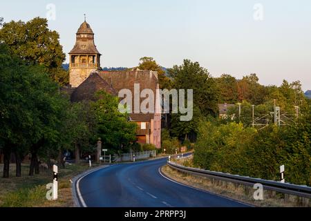 Der Turm der Burg von Frauen in Hessen Stockfoto