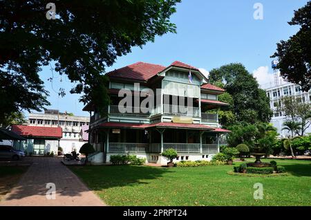 Antike Ruinen Gebäude und antike Architektur Museumsbüro des Königs Narai Ratchaniwet Palast für thailänder Ausländer besuchen Lopb Stockfoto