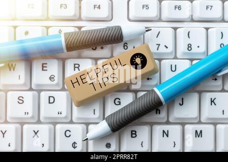 Handschriftenschild hilfreiche Tipps, Unternehmensübersicht Fragen Sie einen Experten Lösungen Hinweise Beratung Warnung Stockfoto