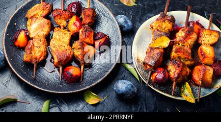 Shish Kebab in Pflaumenmarinade Stockfoto