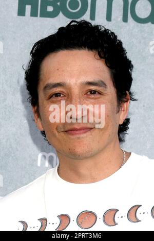 LOS ANGELES - APR 26: Gabriel Luna bei der Love & Death TV Series Premiere bei der Directors Guild of America am 26. April 2023 in Los Angeles, Kalifornien Stockfoto