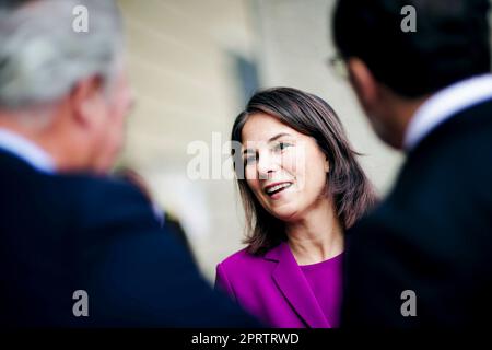 Salzburg, Österreich. 27. April 2023. Die Bundesaußenministerin Annalena Baerbock (Buendnis 90/die Gruenen) nimmt an dem Treffen der deutschsprachigen Außenminister Teil. Kredit: Dpa/Alamy Live News Stockfoto