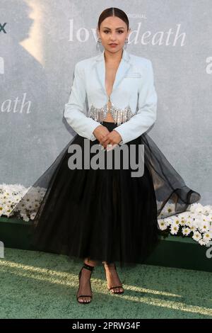 Los Angeles, Kalifornien. 26. April 2023. Aimee Carrero bei Ankunft für LOVE & DEATH Premiere, DGA New York Theater, Los Angeles, CA 26. April 2023. Kredit: Priscilla Grant/Everett Collection/Alamy Live News Stockfoto