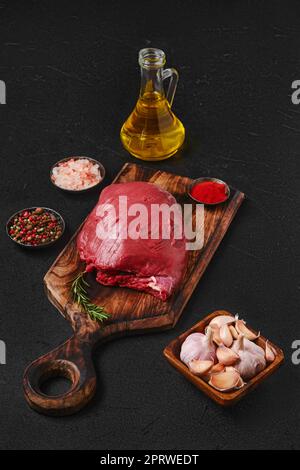 Rohes Rindfleisch, Schulterfleisch, entbeint Stockfoto