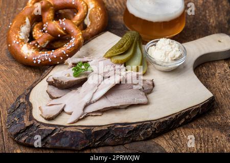 Gebratenes bayerisches Schweinefleisch Stockfoto