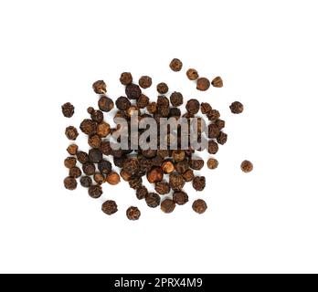 Haufen schwarzer Pfefferkörner isoliert Stockfoto