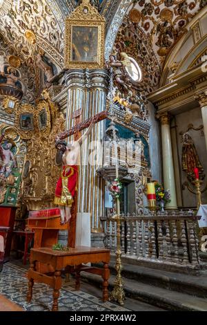 Die kunstvoll verzierte barocke Kapelle des Senor de Tlacolula, Kirche der Himmelfahrt, Tlacolula de Matamoros, Mexiko. Stockfoto