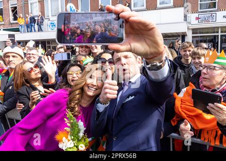 ROTTERDAM - 27/04/2023, 27/04/2023, Prinz Maurits und Prinzessin Marilene während des Königstags in Rotterdam. Der Besuch war der zehnte Jahrestag der Herrschaft Willem-Alexanders. ANP POOL PATRICK VAN KATWIJK niederlande raus - belgien raus Stockfoto