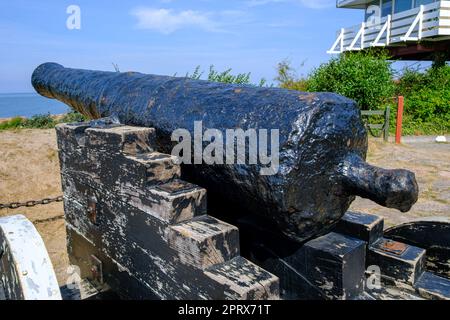 Historische Kanone von Hammeren North Battery am Hammer Odde Lighthouse an der Nordspitze der Insel Bornholm, Dänemark, Skandinavien, Europa. Stockfoto