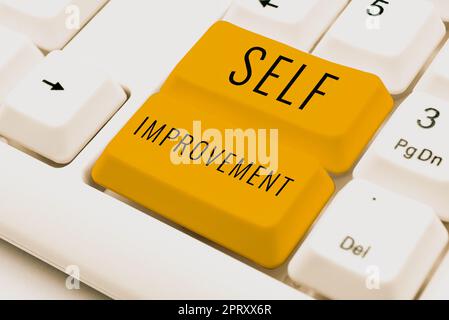 Schreiben mit Text Selbstverbesserung, Geschäftsansatz Prozess, sich selbst besser oder kenntnisfähiger zu machen Stockfoto