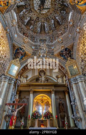 Die kunstvoll verzierte barocke Kapelle des Senor de Tlacolula, Kirche der Himmelfahrt, Tlacolula de Matamoros, Mexiko. Stockfoto