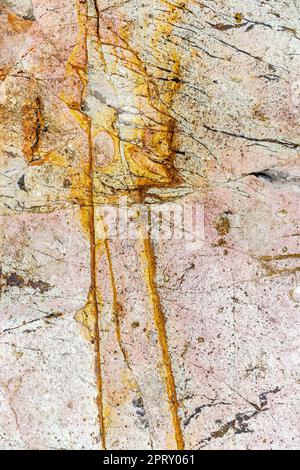 Kieselstrand in Pulau Mawar; Endau, Halbinsel Malaysia. Das Pulau Mawar liegt an der Spitze des Pantai Mawar Beach. Stockfoto