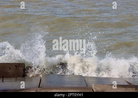 Die Küste am Lake Erie im Lakewood Park westlich der Stadt Cleveland, Ohio Stockfoto