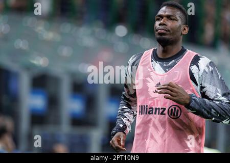 Mailand, Italien. 26. April 2023. Paul Pogba von Juventus schaut auf das Spiel Coppa Italia zwischen dem FC Internazionale und dem FC Juventus im Stadio San Siro am 25. April 2023. Kredit: Ciancaphoto Studio Stockfoto