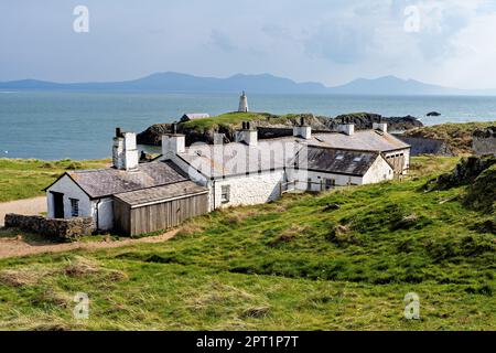 Verlassene Pilotenhütten auf Llanddwyn Island Newborough Beach Anglesey North Wales UK. Stockfoto