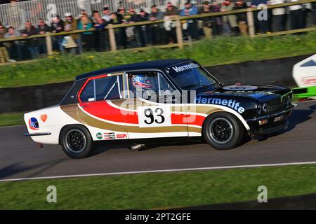 Ken Clarke, Triumph Dolomite Sprint, Gordon Spice Trophy, Heat 2, für Limousinen der Gruppe 1, die in den Jahren 1970 bis 1982 Rennen, laufen mit zwei zwanzig HE Stockfoto