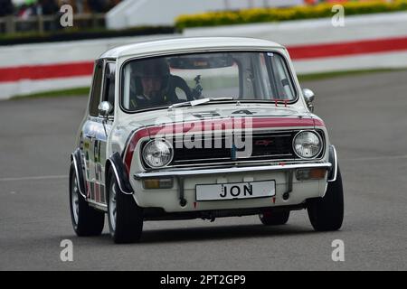 Lawrence Warr, Mini 1275 GT, Gordon Spice Trophy, Heat 2, für Limousinen der Gruppe 1, die in den Jahren 1970 bis 1982 mit zwei zwanzig Läufen und gefahren sind Stockfoto