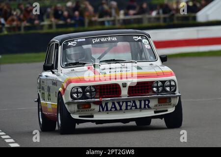 Tim Clarke, Triumph Dolomite Sprint, Gordon Spice Trophy, Heat 2, für Limousinen der Gruppe 1, die in den Jahren 1970 bis 1982 Rennen, laufen mit zwei zwanzig HE Stockfoto