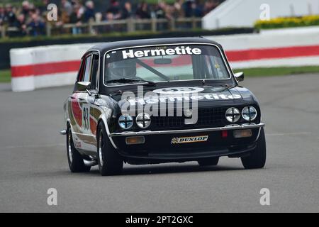 Ken Clarke, Triumph Dolomite Sprint, Gordon Spice Trophy, Heat 2, für Limousinen der Gruppe 1, die in den Jahren 1970 bis 1982 Rennen, laufen mit zwei zwanzig HE Stockfoto