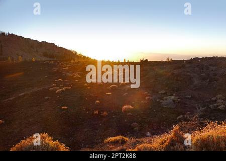 Sonnenuntergansszenerie um Mirador de las Narices del Teide auf Teneriffa auf den Kanarischen Inseln in Spanien Stockfoto